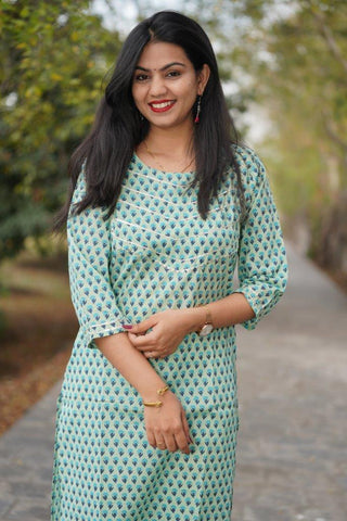 Udaan  Pastel Green Floral  Cotton Kurti